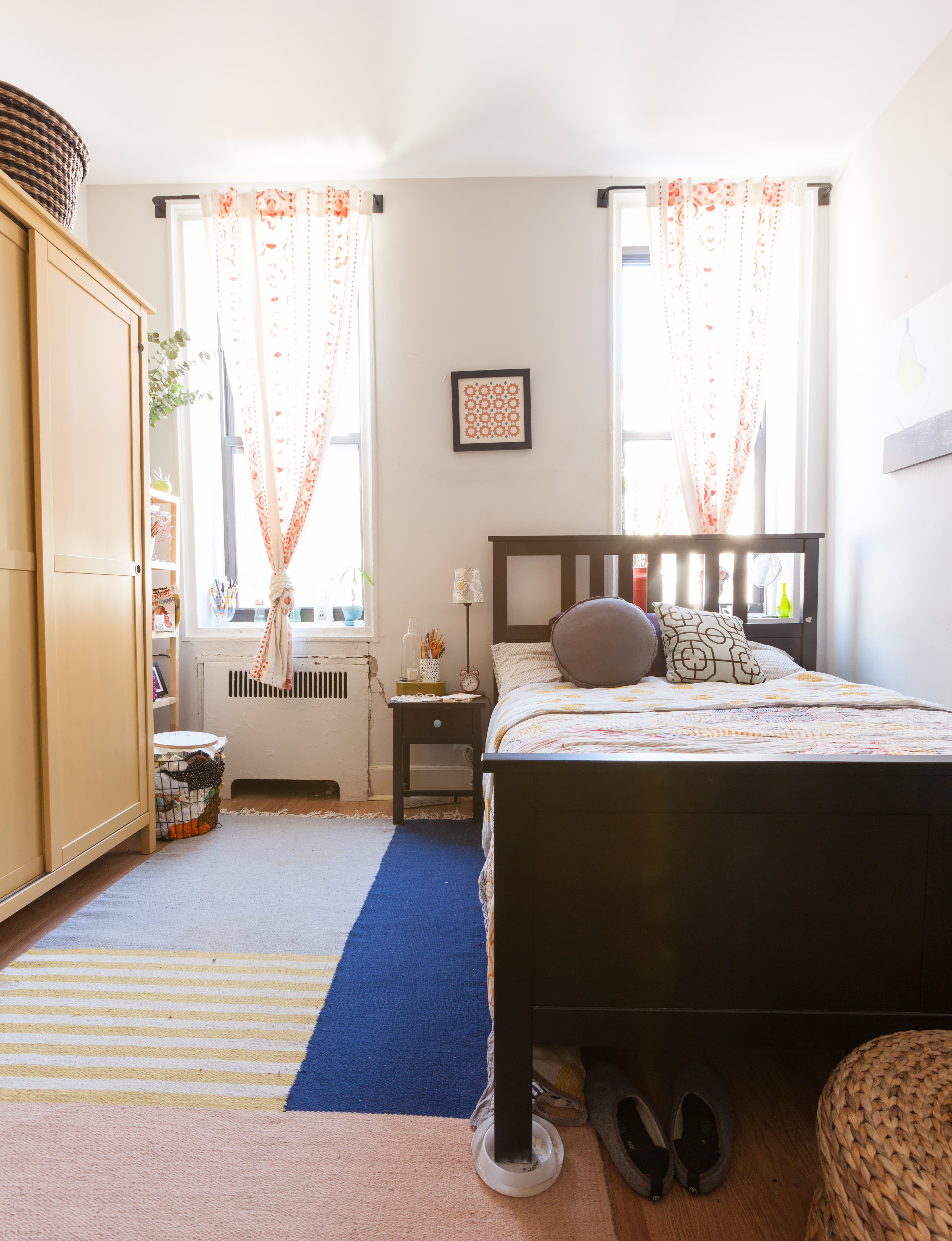 Racked Senior Editor Alanna Okun's Brooklyn Studio Apartment Therapy